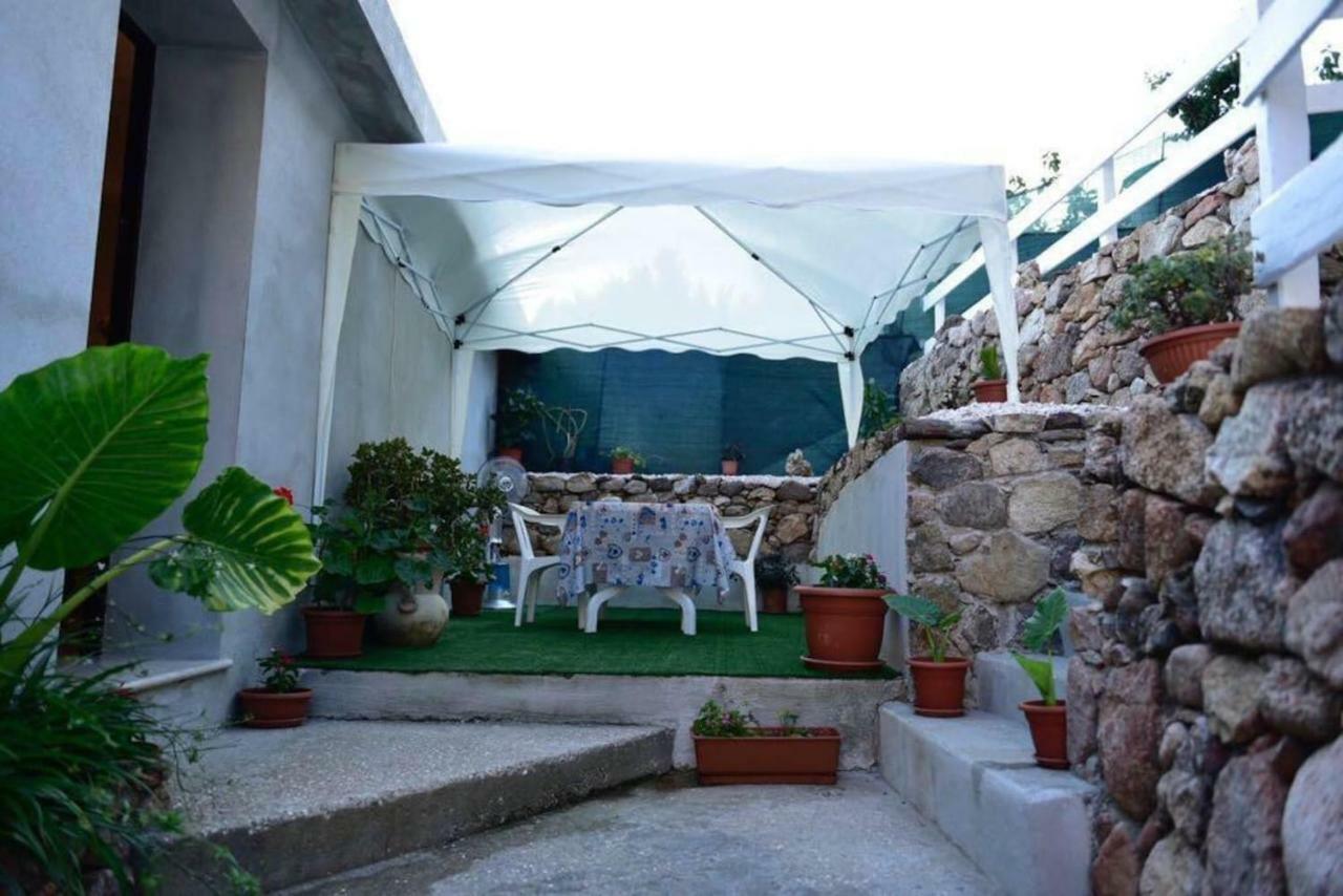 Su Cuccureddu Onifai Apartment Bagian luar foto